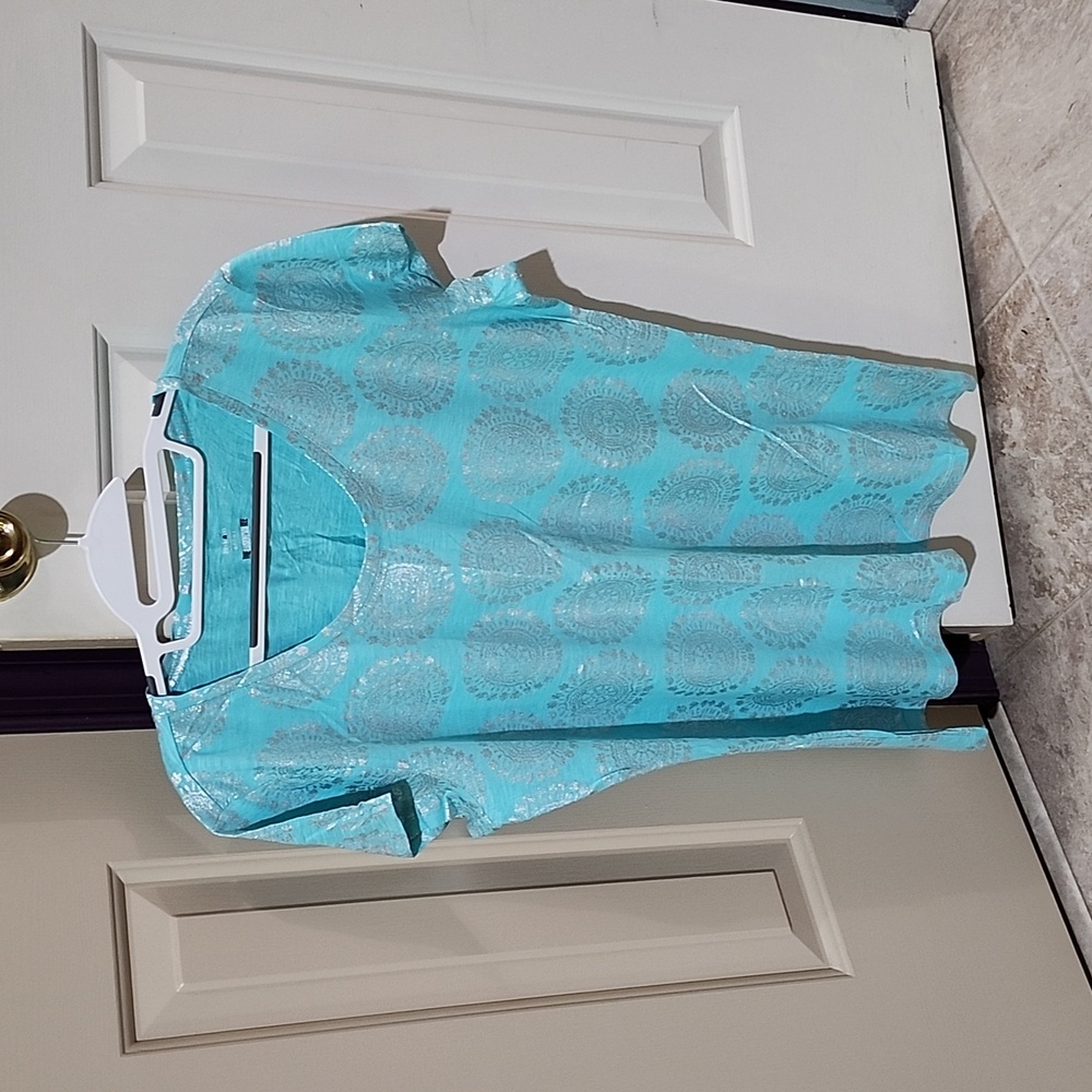 Women's short sleeve t-shirt